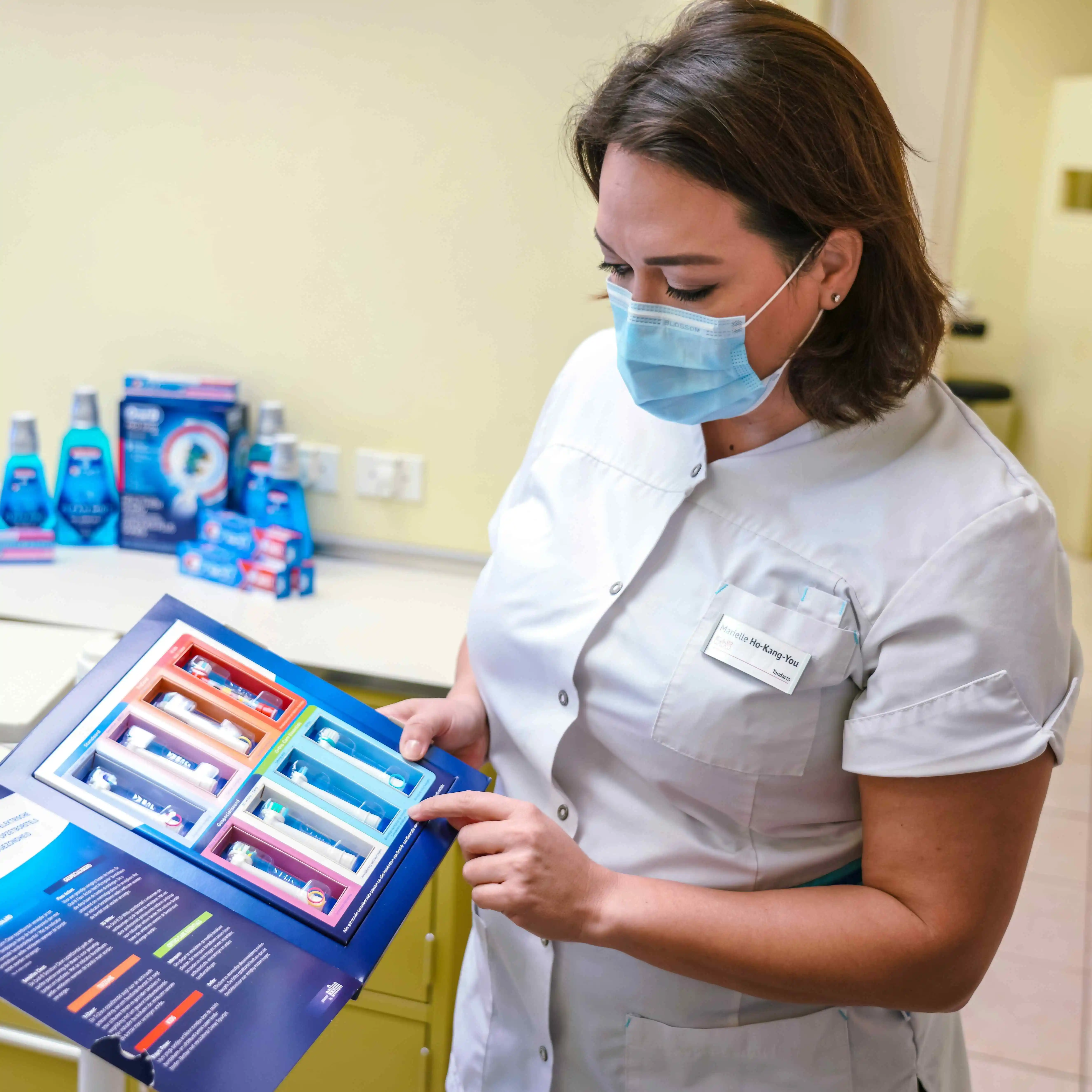 Dr Laura Layani Belhassen